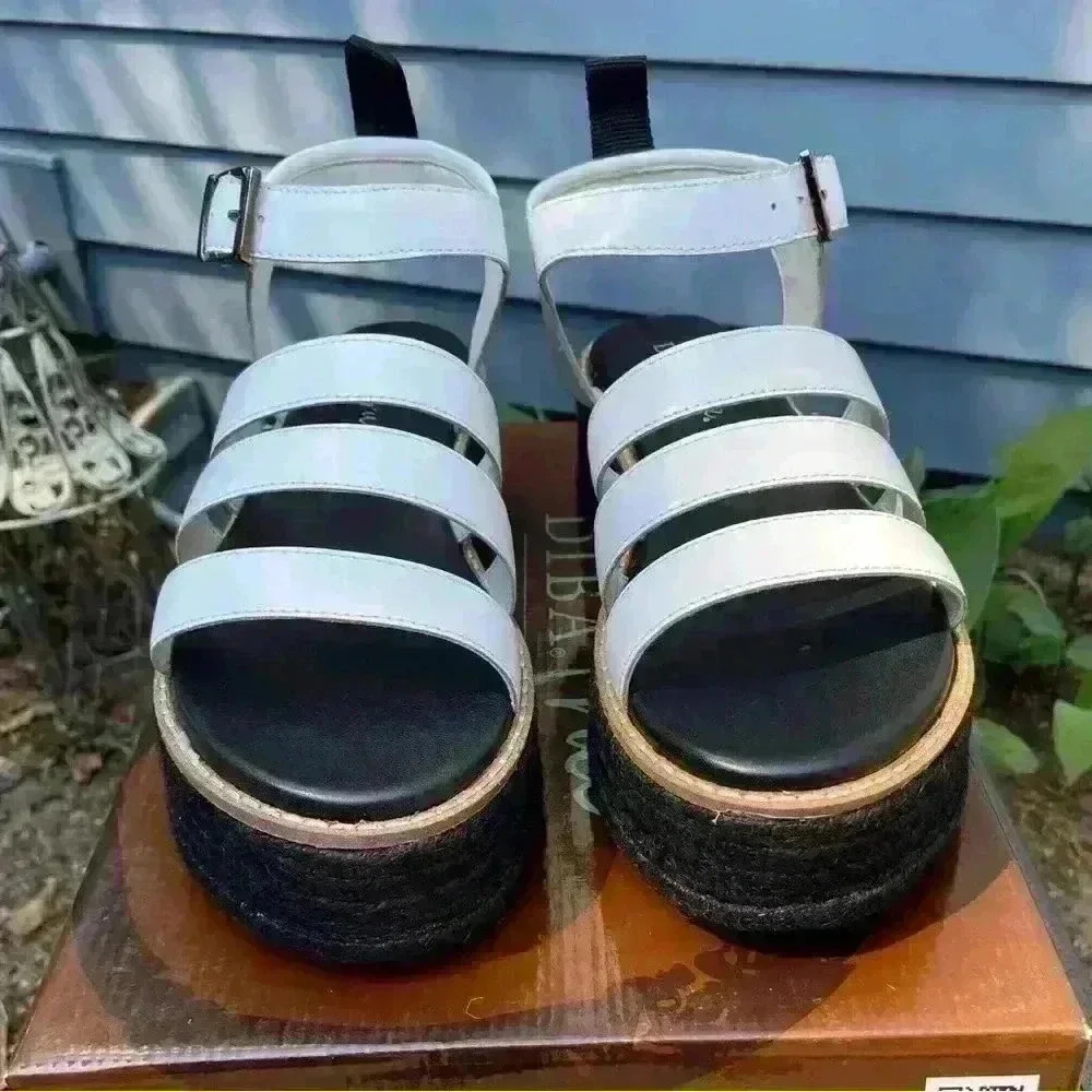 Diba Decide So Women’s White Leather Stacked Heel Sandals - Picture 2 of 9